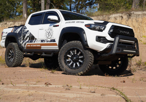 Superlift 05-15 Toyota Tacoma 4.5in Lift Kit w/ Fox Front Coilover & 2.0 Rear