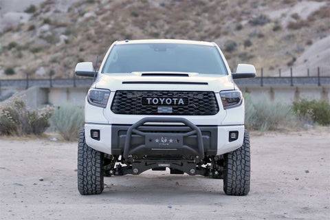 Fabtech 16-19 Toyota Tundra TRD PRO 4WD 4in Perf. System w/DL 2.5 Resi Coilovers & Rear DL Shocks